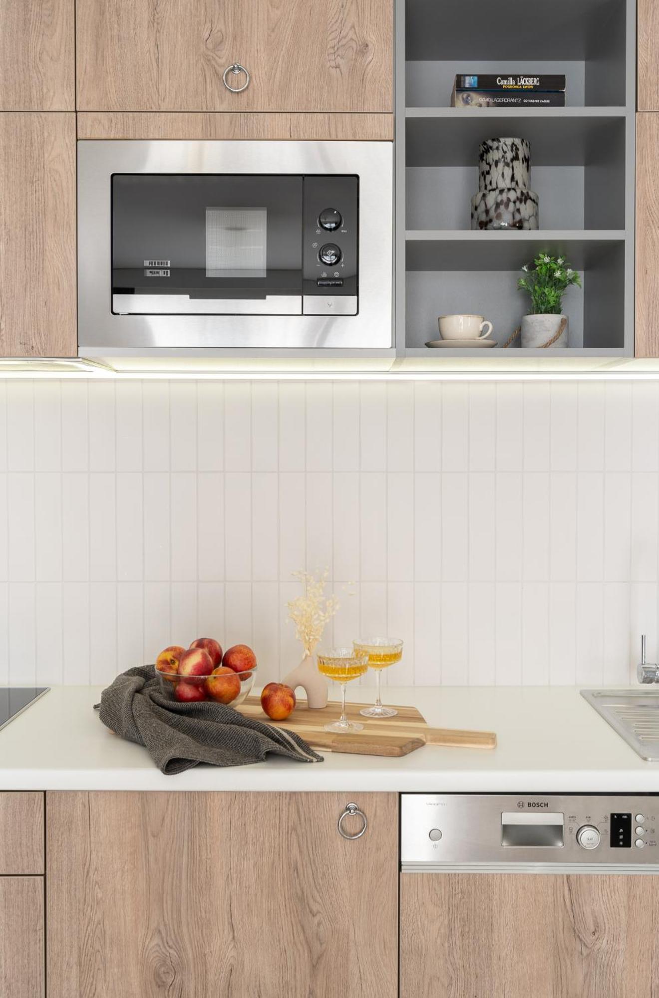 3 Minutes Old Town Apartment