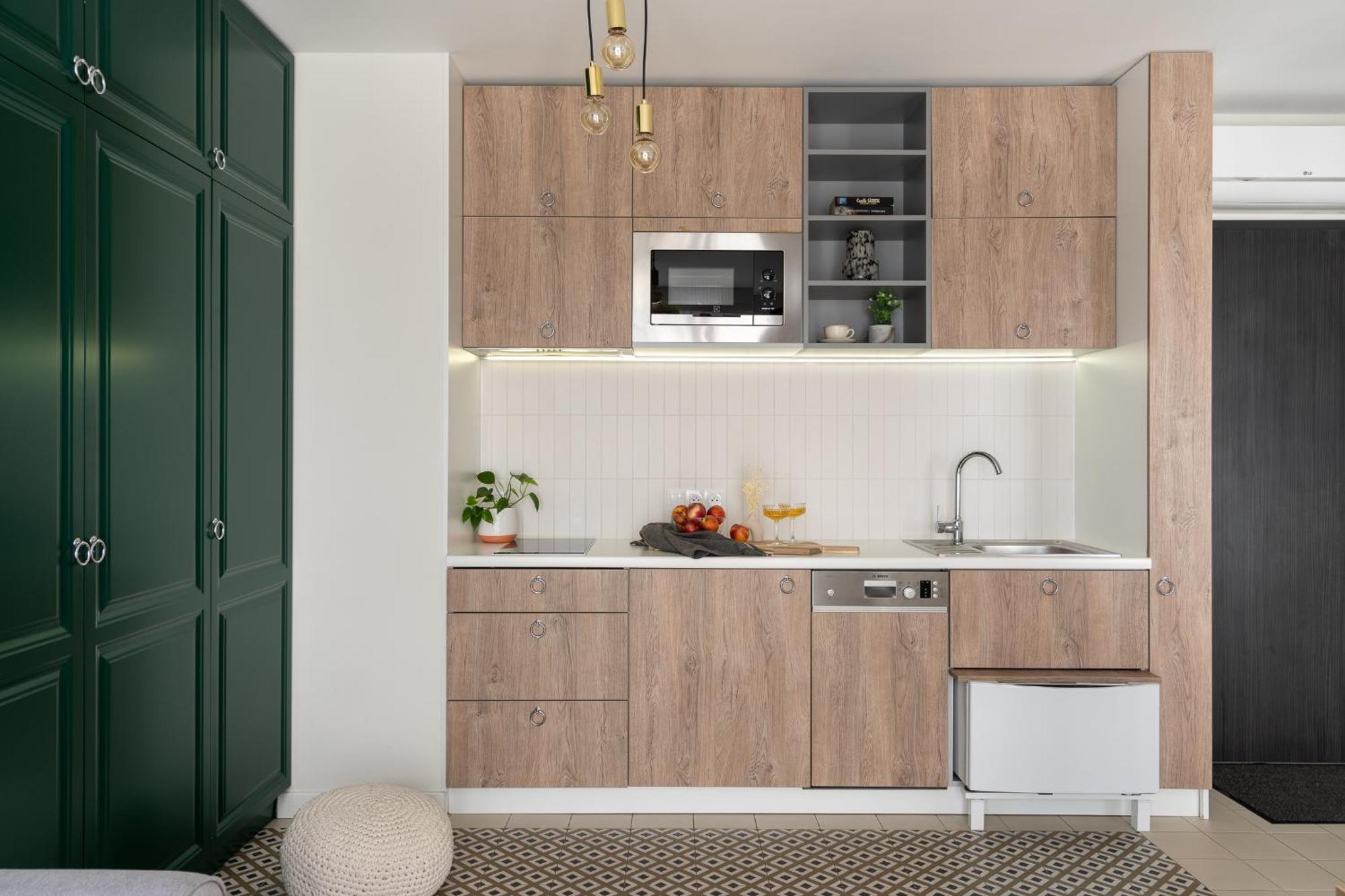 3 Minutes Old Town Apartment *